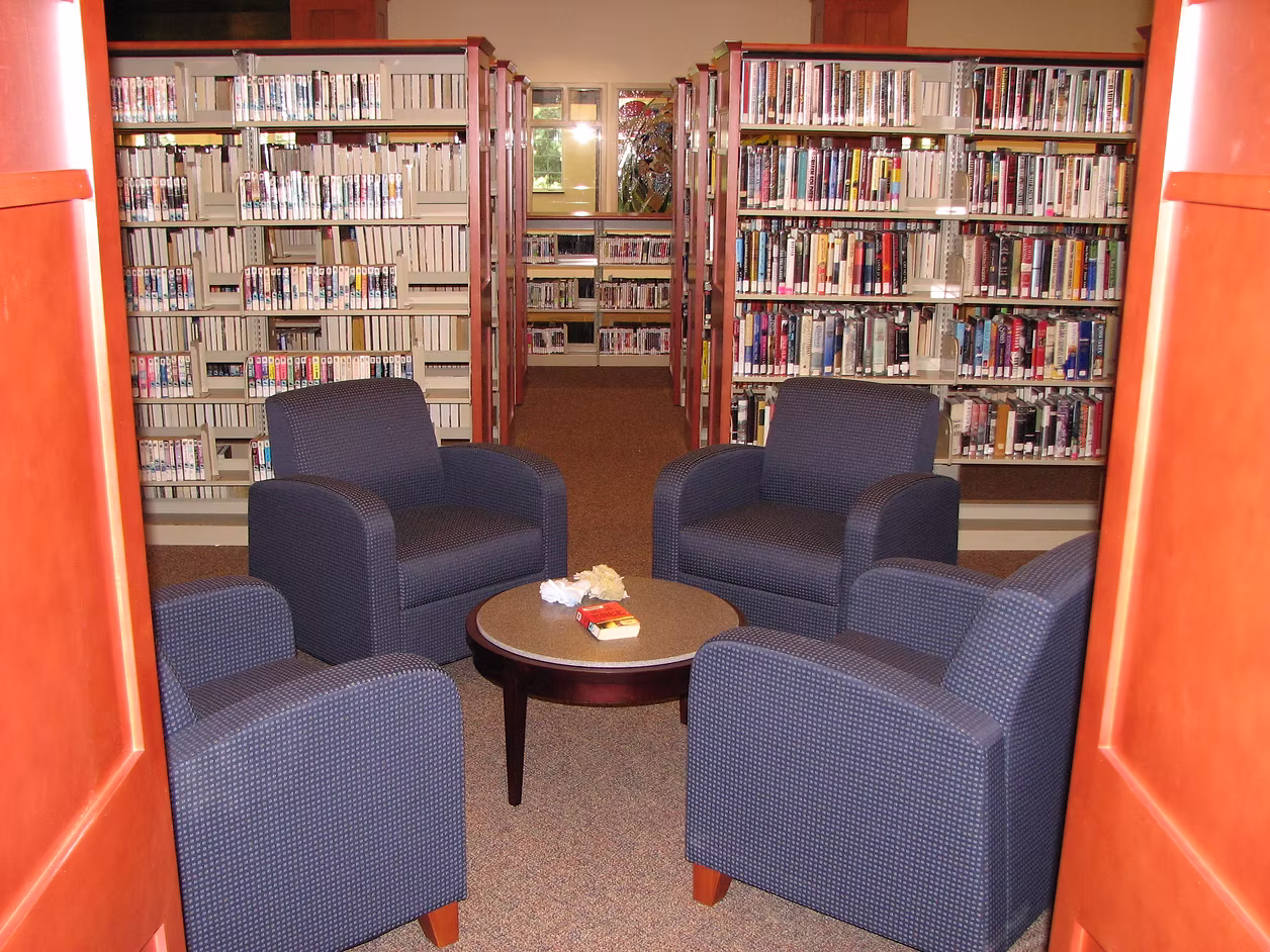 Cooper Siegel Library9